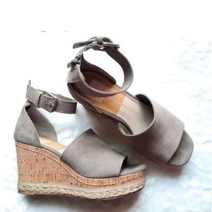 Dolce Vita Wedge Stone Gray size 8